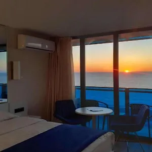  Апартаменты Orbi City Apartmnets
